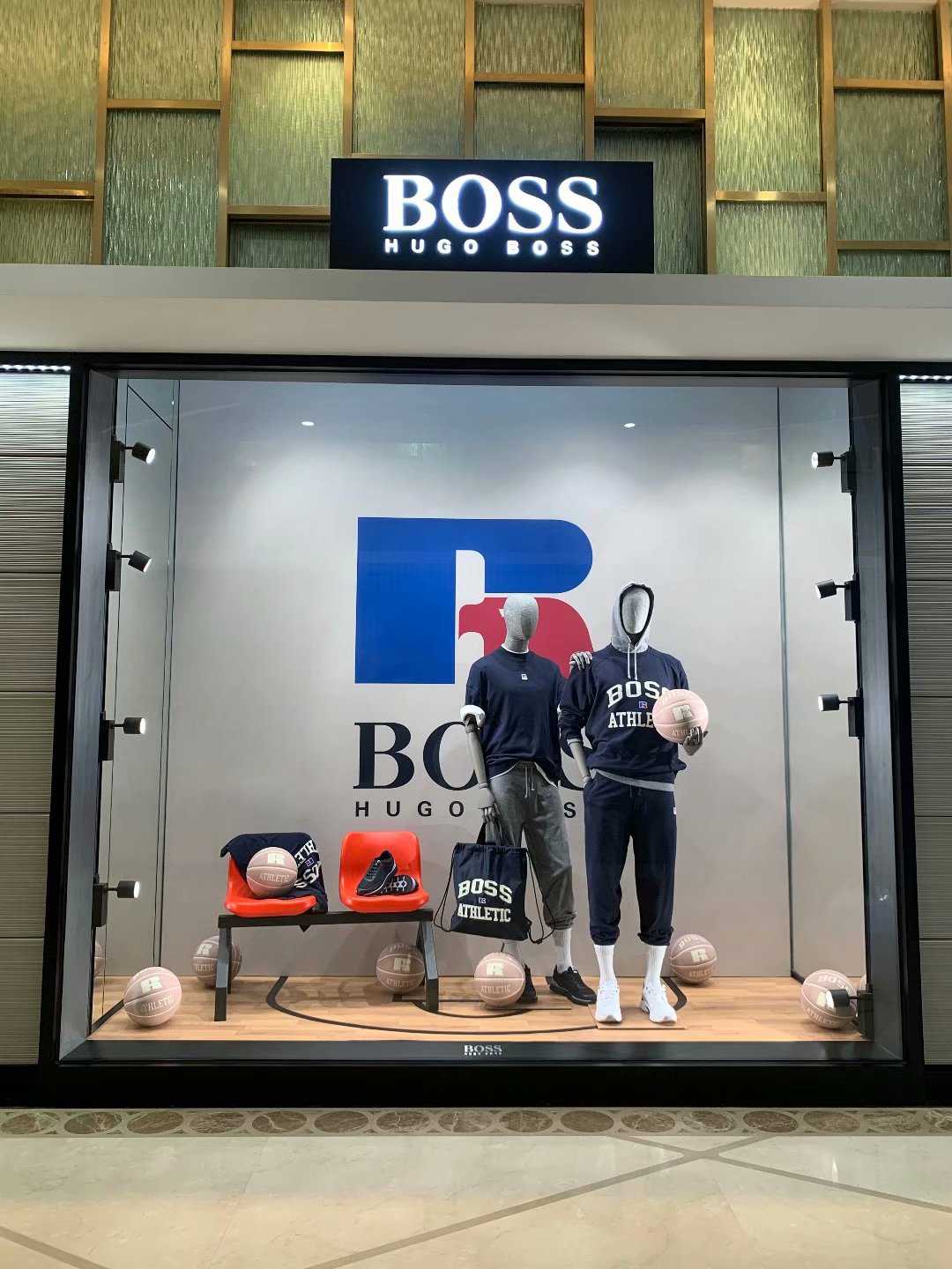 HUGO BOSS 道具成列安裝